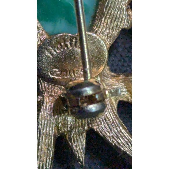 Vintage Hattie Carnegie Owl Brooch With Faux Green Gemstone & Goldtone Finish - Picture 7 of 7